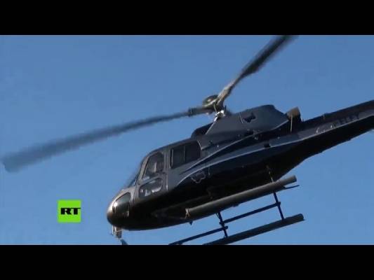 مسلحون على متن هليكوبتر يختطفون لاعبا إيطاليا أثناء المباراة .. (فيديو)