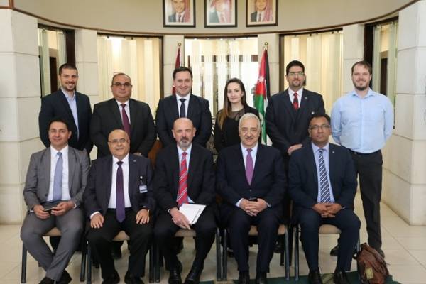 السفير الاسترالي يشيد بتجربة الشرق الاوسط في الانفتاح على الفضاء الاكاديمي العالمي