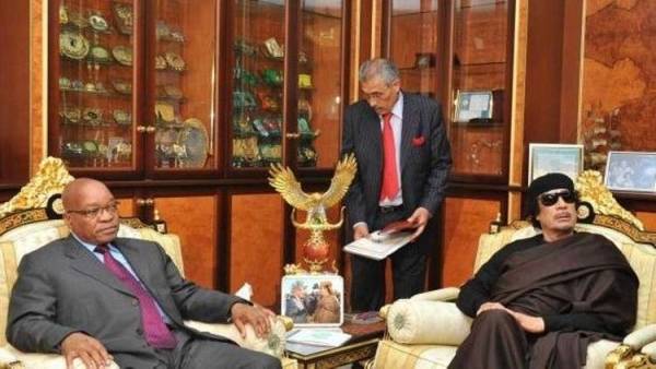 صحيفة: القذافي أخفى (30) مليون دولار في منزل رئيس جنوب إفريقيا السابق