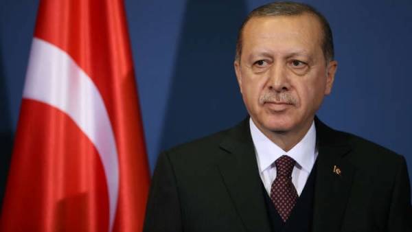 أردوغان يعتزم في موسكو مناقشة عملية عسكرية تركية محتملة في سوريا