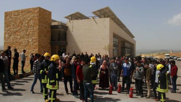 دفاع مدني البلقاء ينفذ تدريب اخلاء بـعمان العربية