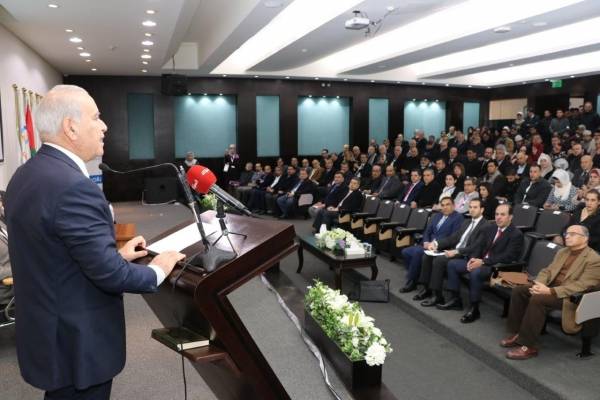 مؤتمر الموارد البشرية في عمان العربية ينطلق بإدارة طلبة الجامعة لعرض رؤيتهم في القيادة