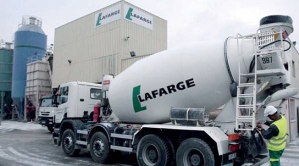 الفحيص  تعقد حوارًا مُجتمعيًا لمواجهة لافارج