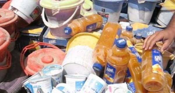 صحة الطفيلة تضبط طنين من المواد الغذائية الفاسدة