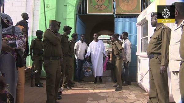 إطلاق سراح جميع المعتقلين السياسيين في السودان