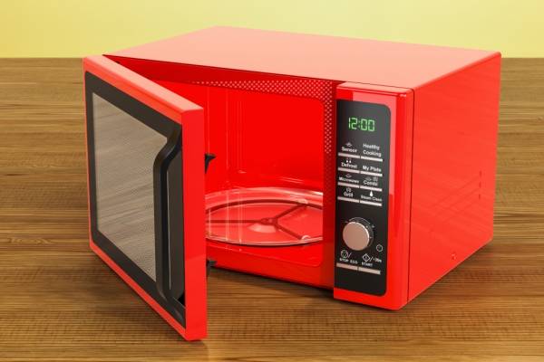 احذر.. هذه أخطاء تقع بها عندما تستعمل الميكروويف