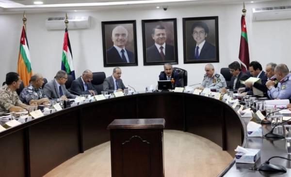 وزير الداخلية يرأس اجتماعاً لمناقشة الواقع السياحي في لواء البتراء