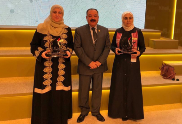 الامـارات تكـرم المعلمتين المراشـدة والجبـالي