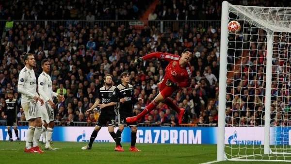 مدرب أياكس يتوعد السيدة العجوز بمصير ريال مدريد