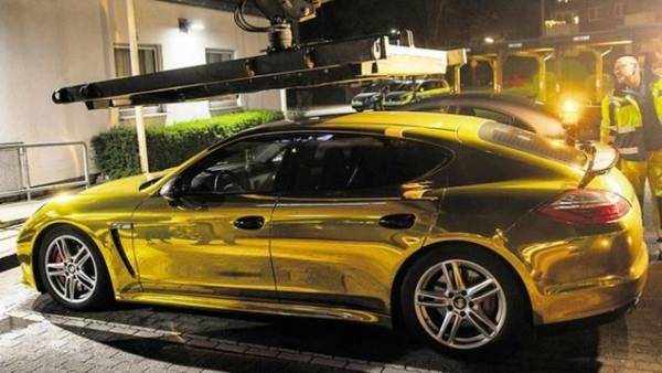 بالصور .. تعرف على السيارة التي منعت من السير بسبب شدة لمعانها