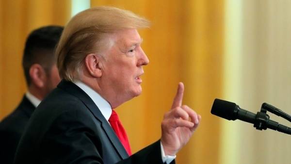 ترامب يدعو لمحاكمة من اتهموه بالتواطؤ مع روسيا
