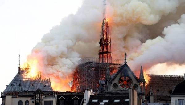 لماذا يشمت اليهود بحريق نوتردام الباريسية؟