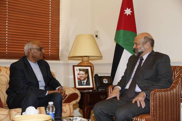 رئيس الوزراء يلتقي وزير المهارات والريادة الهندي