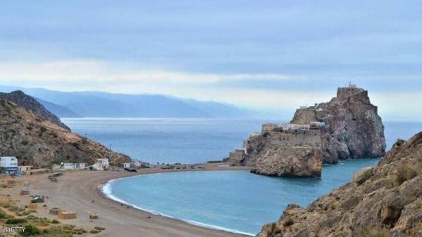 سجين نمساوي هرب إلى جزر الكناري.. ثم فعل ما لا يتخيله أحد ..!!