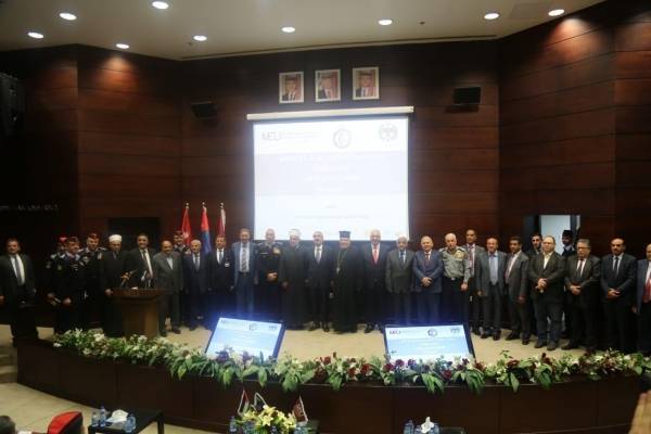 الأمن العام وجامعة الشرق الأوسط تطلقان أعمال مؤتمر مبادرة فتبينوا الدولي الأول
