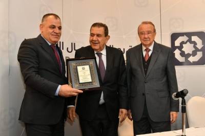 البنك الإسلامي الأردني  يرعى الحلقة النقاشية مع محافظ البنك المركزي الأردني