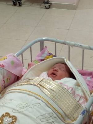 محمود السوالمة يرزق بـتولين