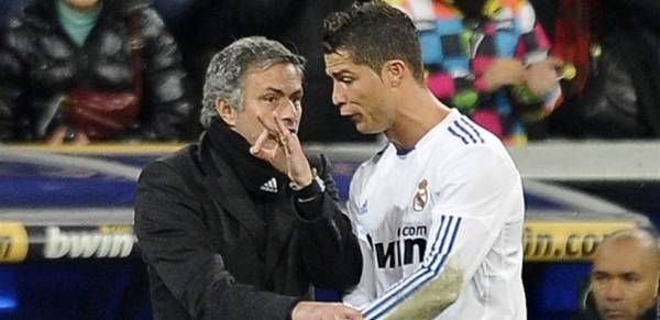 رونالدو أحرز 3 أهداف بشوط واحد.. فكاد أن يقتله مورينيو