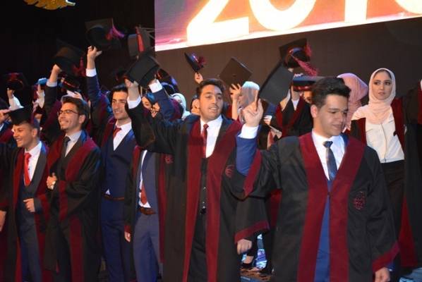حفل تخريج الفوج 30 من طلبة مدارس الجامعة الثانوية الاولى والثانية