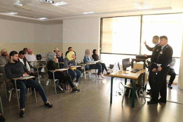 محاضرة في عمان العربية تؤكداستنزاف حوادث المرور للموارد