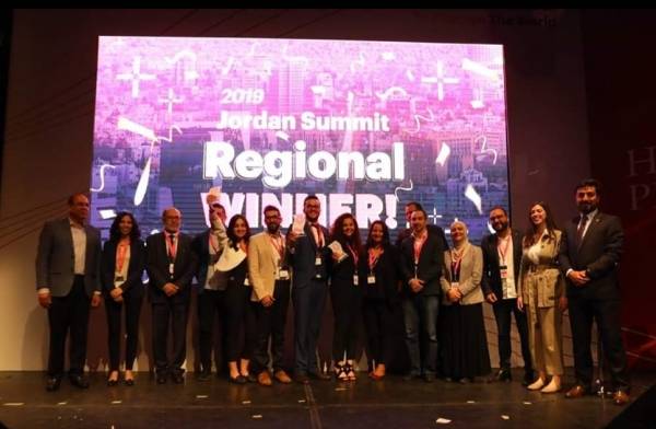 جامعة العلوم التطبيقيه الخاصة إلى قلعة Hult Prize في لندن بعد فوز فريقها Partman 