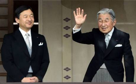 إمبراطور اليابان يتنازل عن العرش لنجله «ناروهيتو»