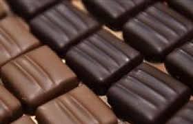 تناول الشوكولاتة الداكنة يوميا.. ماذا يفعل بالعقل؟