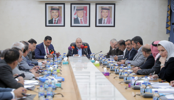 مالية النواب تبحث مشاكل اللامركزية وتطلب من مدير الموازنة الجلوس معهم