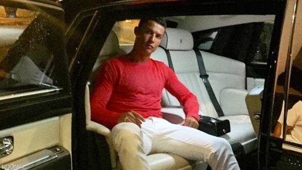 رونالدو يفعلها ويشتري أغلى سيارة في التاريخ