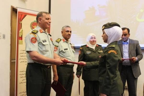 كلية الأميرة منى للتمريض تحتفل بتخريج فوجها العشرين