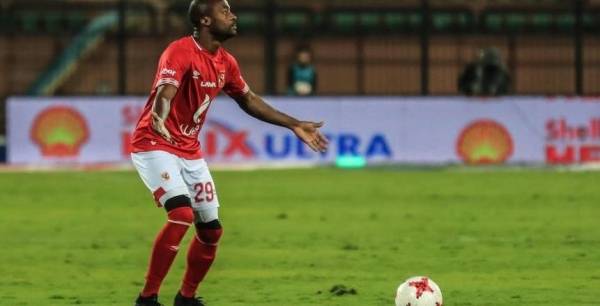 شاهد بالفيديو.. اصابة لاعب بفريق مصري تفقده الذاكرة