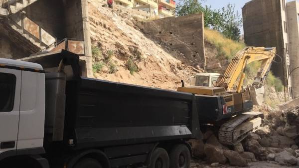 الامانة توضح حول انهيار منزل في جبل الجوفة .. تفاصيل