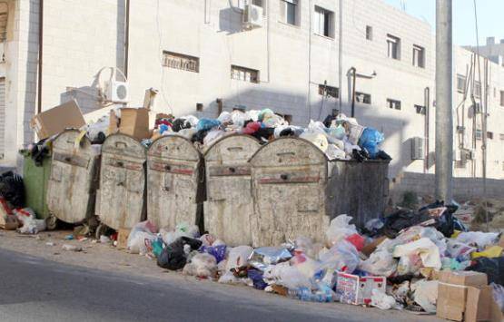 3559 طنا نفايات العمانيين بأول أيام رمضان