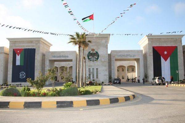 مراكز الإصلاح والتأهيل  تتميز ببادرة  انسانية تجميع بين النزيل واسرته والمرتبات