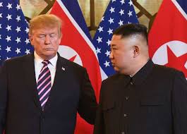 ترامب يفضح كيم: قتل عمه.. وارتكب فعلا مشينا برأسه