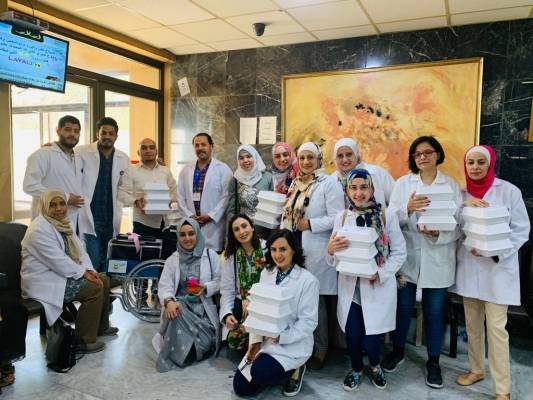 طلاب ماجستير علم النفس الاكلينيكي في عمان الأهلية يطلقون مبادرة عونك