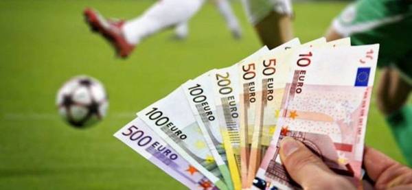 صيف ساخن في الملاعب الأوروبية.. 10 لاعبين يكسرون مليار يورو