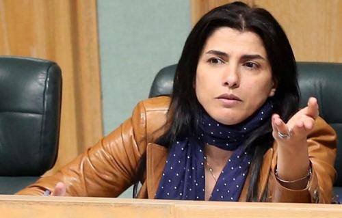 الإفراج عن هند الفايز