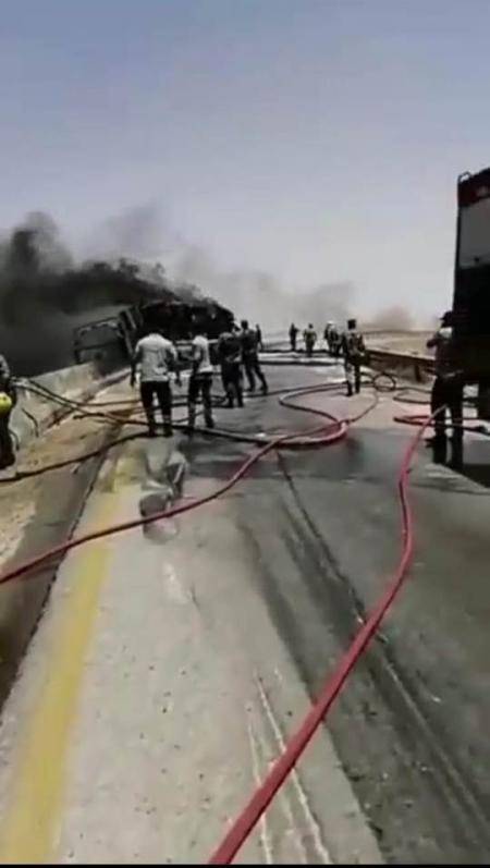 وفاة شخص اثر حريق صهريج في على الطريق الصحراوي