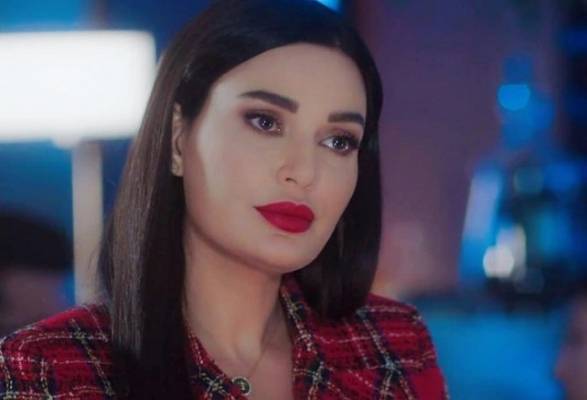 بعد السخرية و الجدل: سيرين تحسم موضوع أحمر الشفاه الفاقع