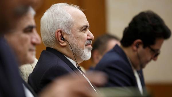 ظريف: لن تكون هناك حرب في المنطقة لأننا لا نريدها