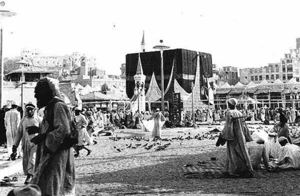 استمع لأقدم تسجيل للأذان بالحرم المكي عمره 138 عاما (فيديو)