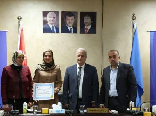 كلية الصيدلة في العلوم التطبيقية الخاصة تحصد نتائج مميزة بامتحان نقابة الصيادلة على مستوى الجامعات في الأردن.