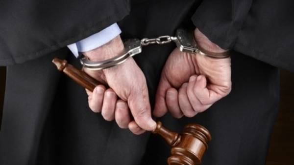 اعتقال المحامي فراس الروسان اثناء زيارته لسجن الجويدة !!