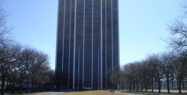 مبني بارتفاع 101 متر اصبح دخانًا في 16 ثانية (فيديو)