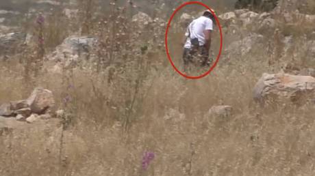 بعد اتهام الفلسطينيين ..فيديو يفضح الجهة التي أحرقت حقول القمح في الضفة الغربية