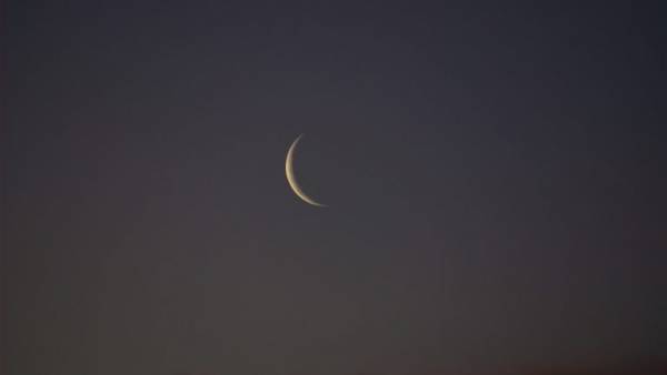 الاتحاد العربي لعلوم الفضاء والفلك يحدد أول أيام عيد الفطر