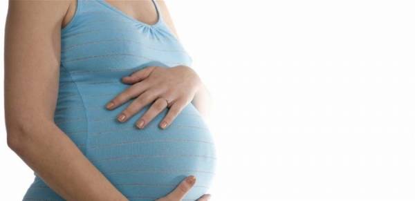 تحذير الى النساء الحوامل: لا تتناولنّ رقائق البطاطا وإلا..!