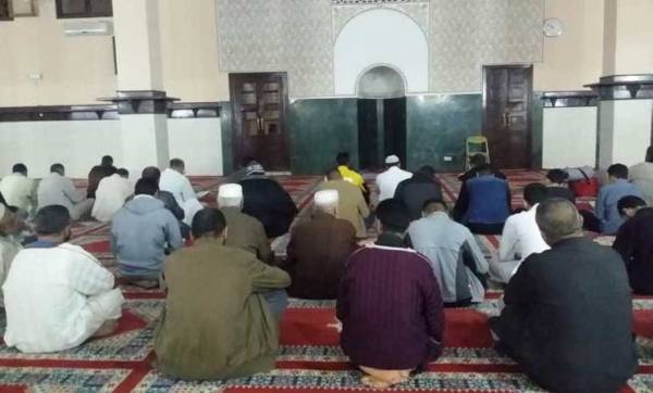 السلطات المغربية تمنع الاعتكاف في 15 مسجدا شرقي البلاد