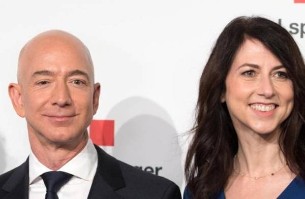 طليقة مالك أمازون تتبرع بنصف ما حصلت عليه منه.. كم قيمته؟